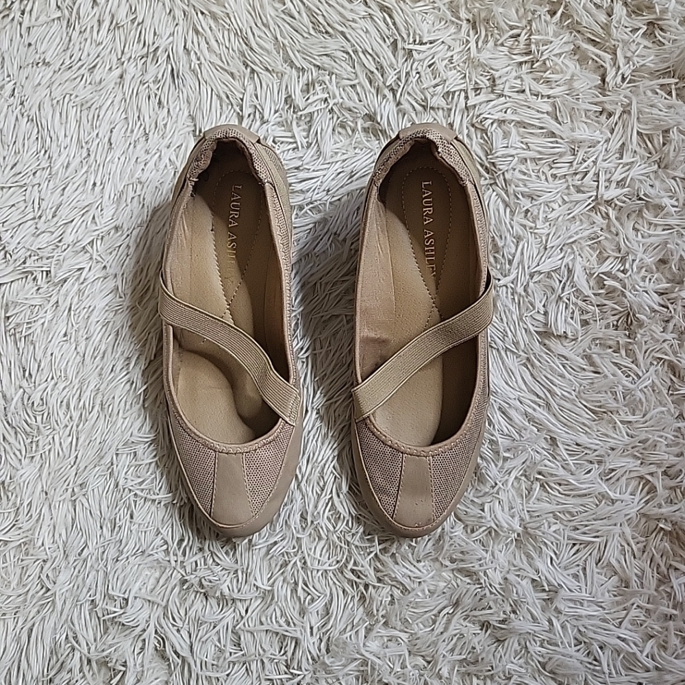 Laura Ashley LA Wagner Tan Nude Beige Wedge Shoes w/ Elastic Strap - 6.5 M - Picture 2 of 12